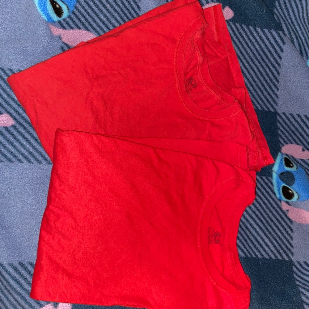 2 Fruit of the loom red shirts